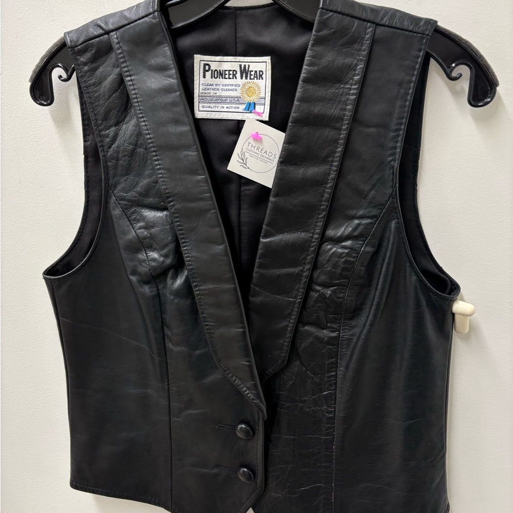 Vintage PIONEER Wear Women's Sleek Black Leather Vest
